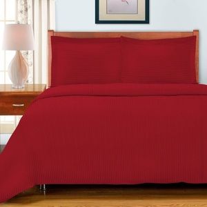 ❌SOLD❌Burgundy Stripe Duvet Cover Set by Superior